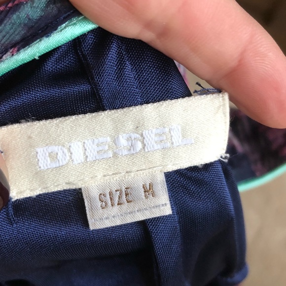 Stunning dress with bustle - Picture 7 of 7